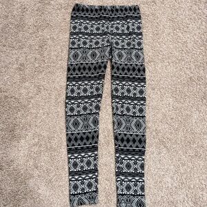Pink Republic Black & White Aztec Pattern Full Length Leggings Size Small